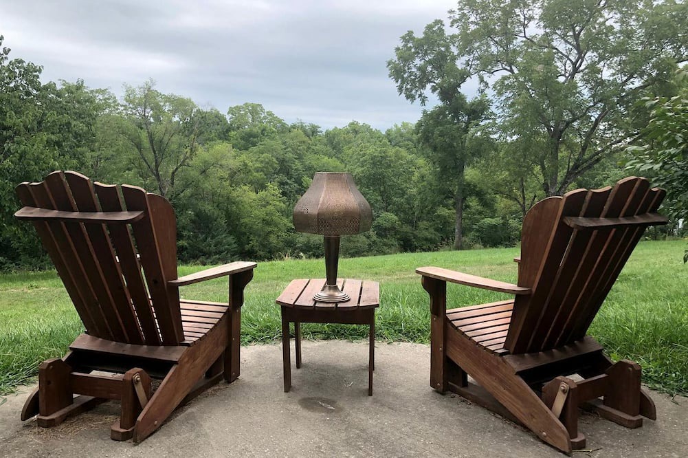 Excelsior Springs Cottage | Beautiful and Luxurious Guest Suite Rental Ideal for Weekend Getaways from Kansas City
