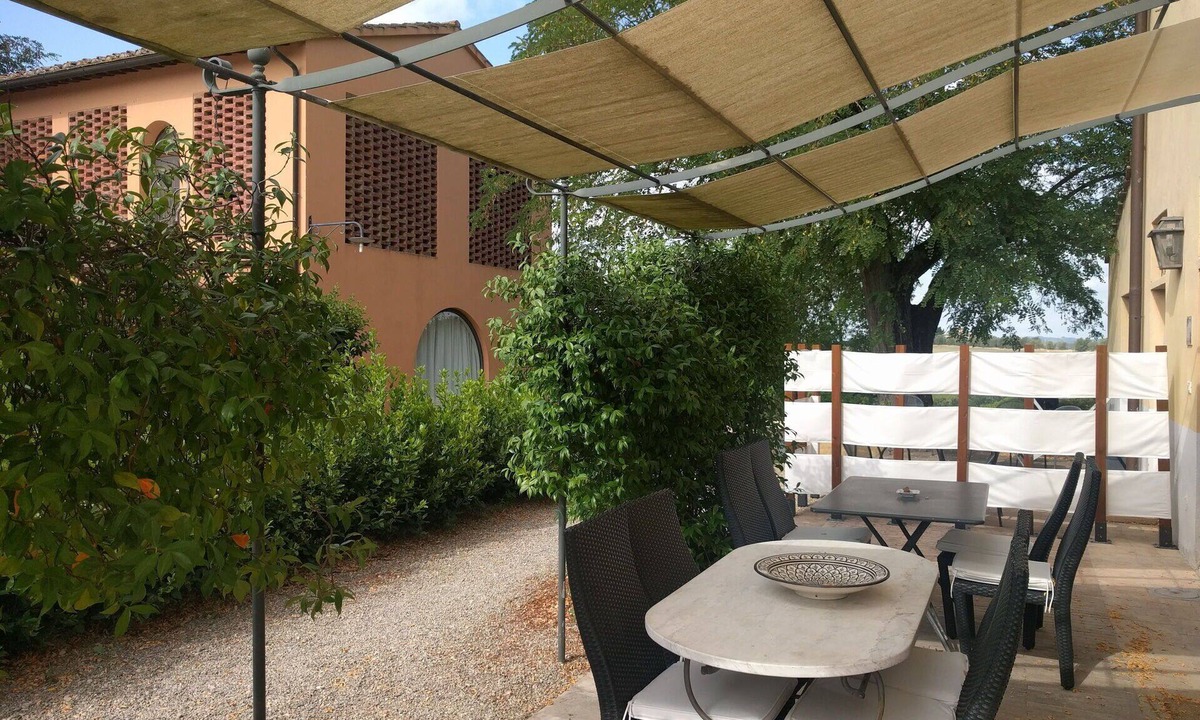 Castelfiorentino Villa | Beautiful apartment in villa for 4 people with WIFI, pool and panoramic view, close to San Gimig.