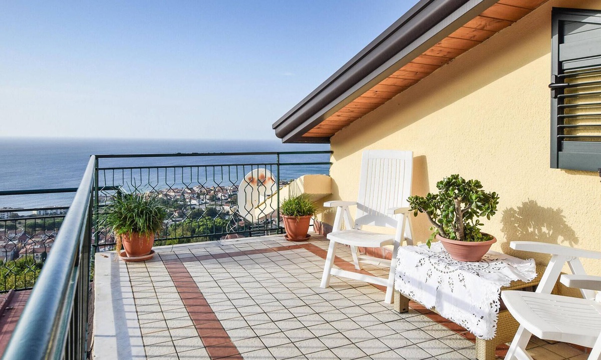 Santa Maria di Castellabate Apartment | Beautiful apartment in Castellabate -SA-