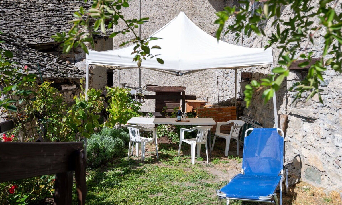 Avise Apartment | Beautiful apartment for 4 people with WIFI, TV and pets allowed