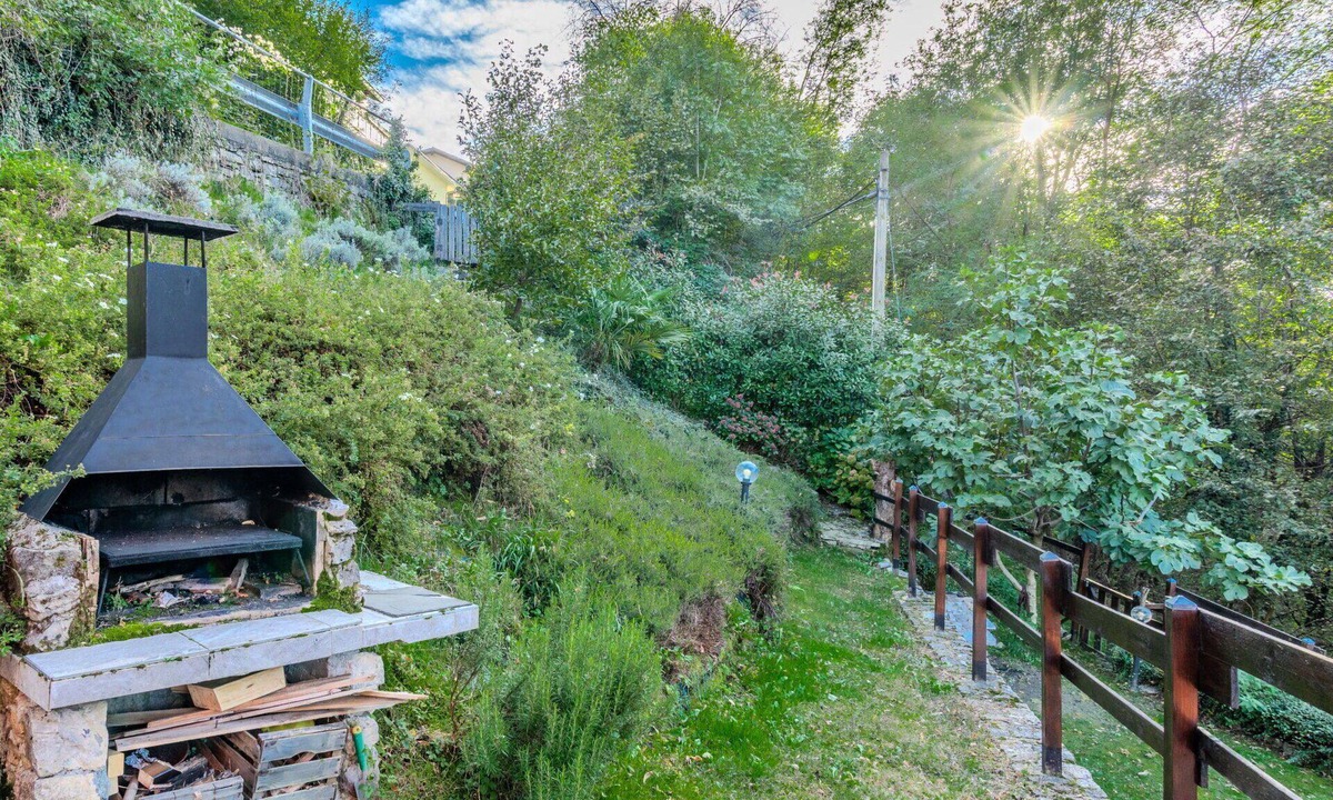 Laino Apartment | Beautiful apartment for 3 guests with WIFI, terrace and panoramic view