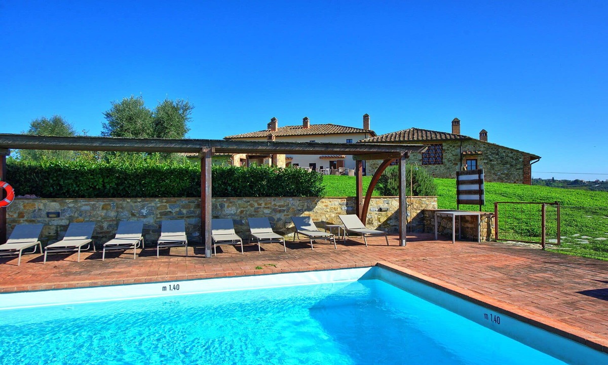 Castelnuovo Berardenga Apartment | Beautiful apartment for 4 guests with pool, A/C, TV and panoramic view, close to Siena