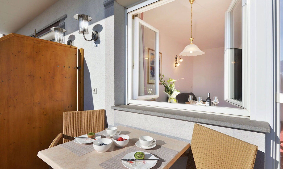 Albions Apartment | Beautiful apartment for 4 guests with WIFI, pool, TV, balcony and pets allowed