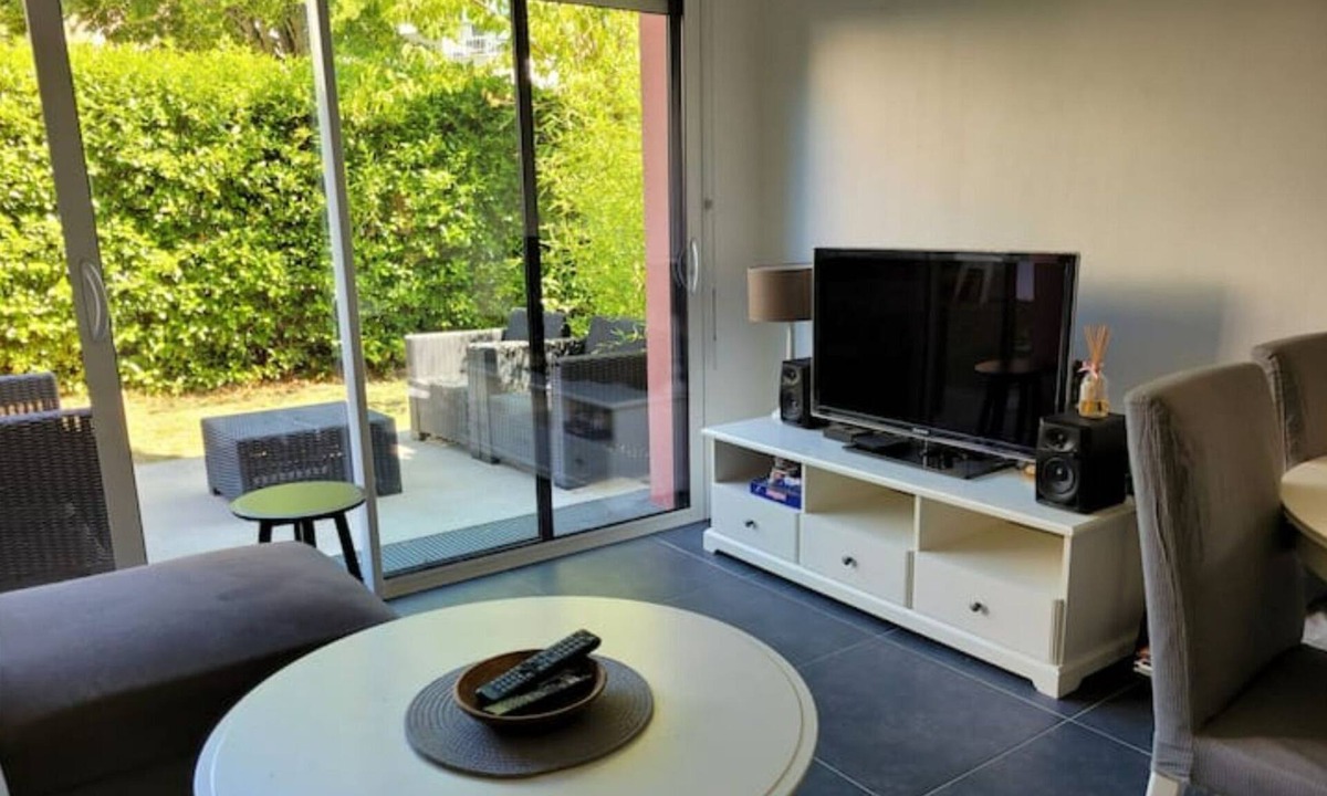 Maillets - Bellevue Apartment | Beautiful apartment with garden
