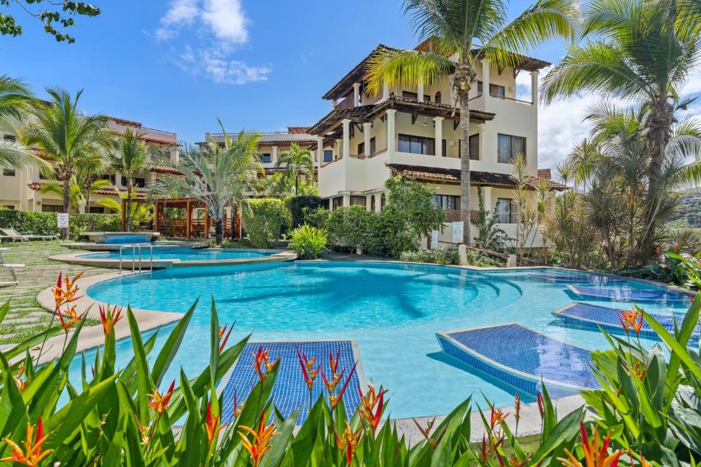 Coco Apartment | Beautiful beach front entire condo