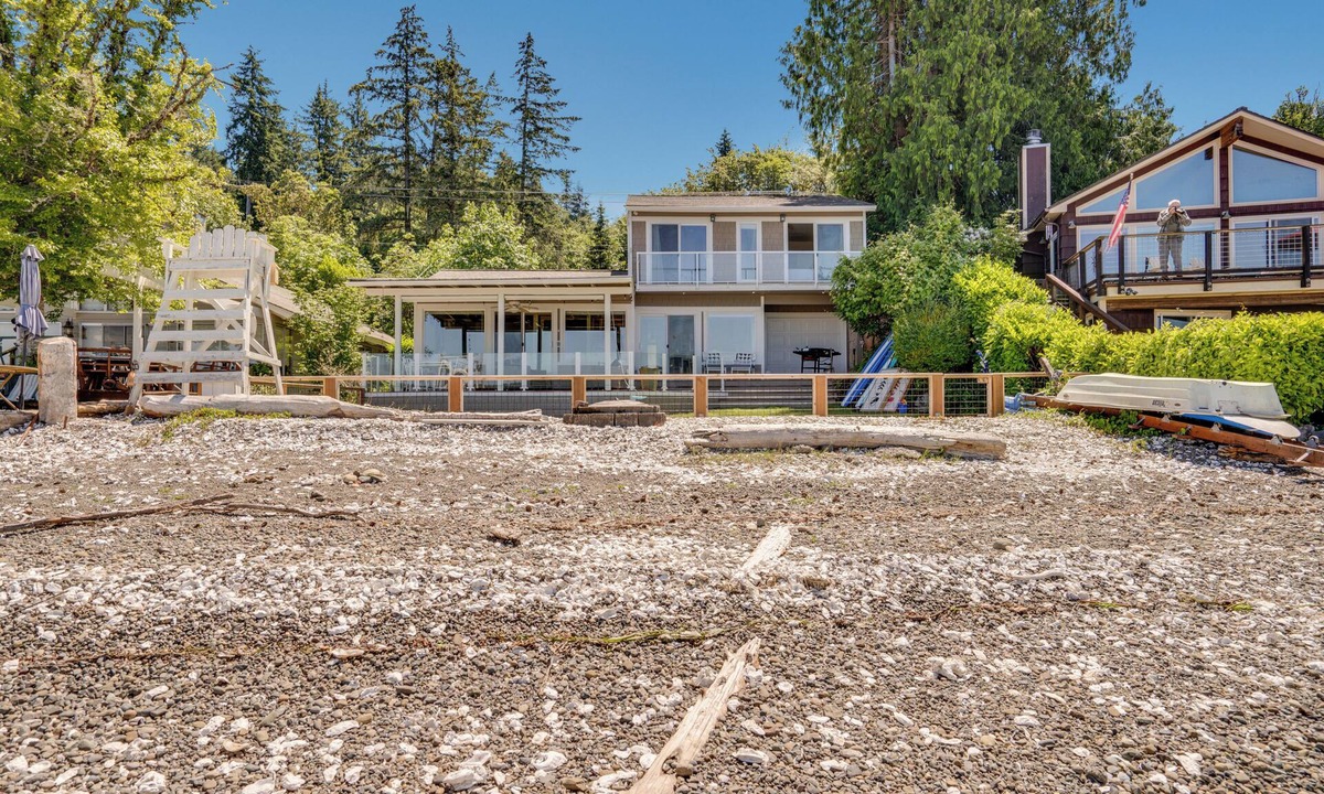 Belfair House | Beautiful Beach Front Home on Hood Canal With Water and Mountain Views.