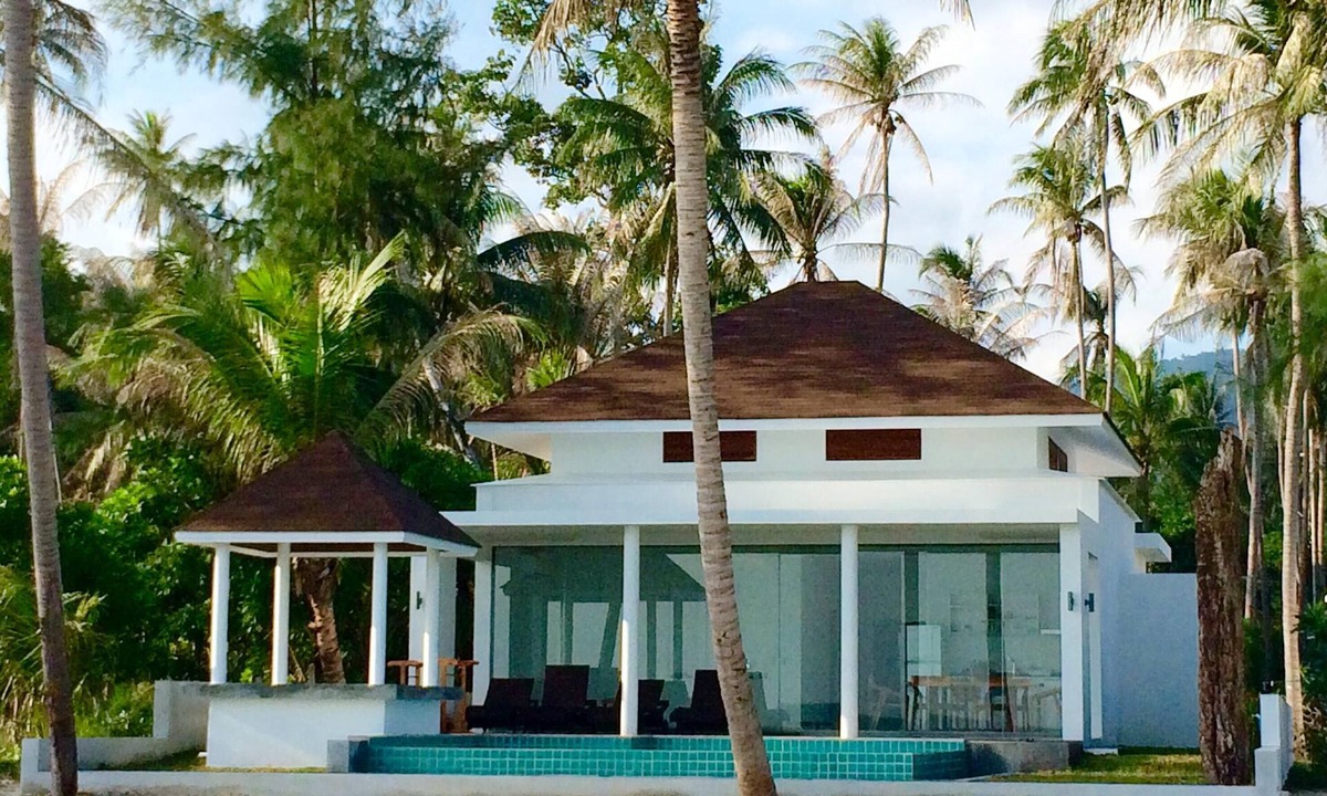Na Mueang Villa | Beautiful Beachfront 3 BRM, private pool