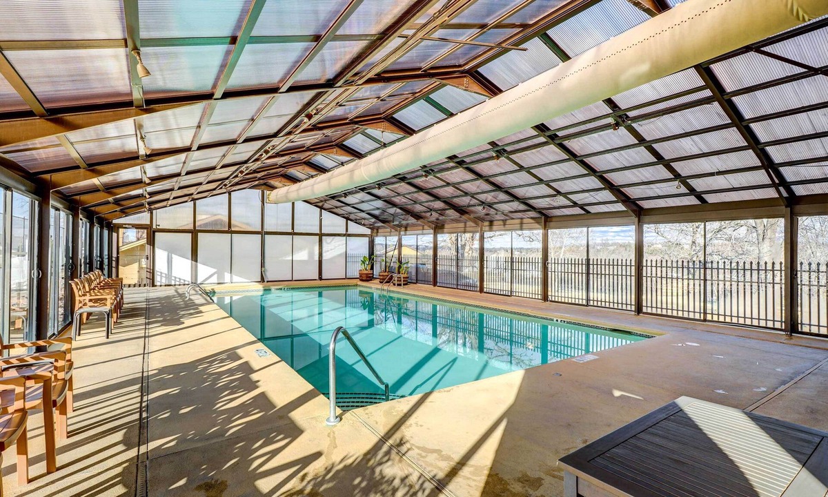 Table Rock Apartment | Beautiful Branson Condo w/Golf + Pool Access!