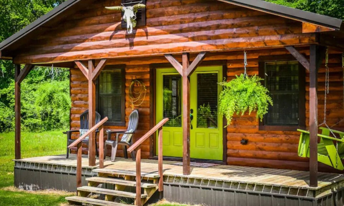 Golden Cabin | Beautiful "BUNK HOUSE" Log Cabin