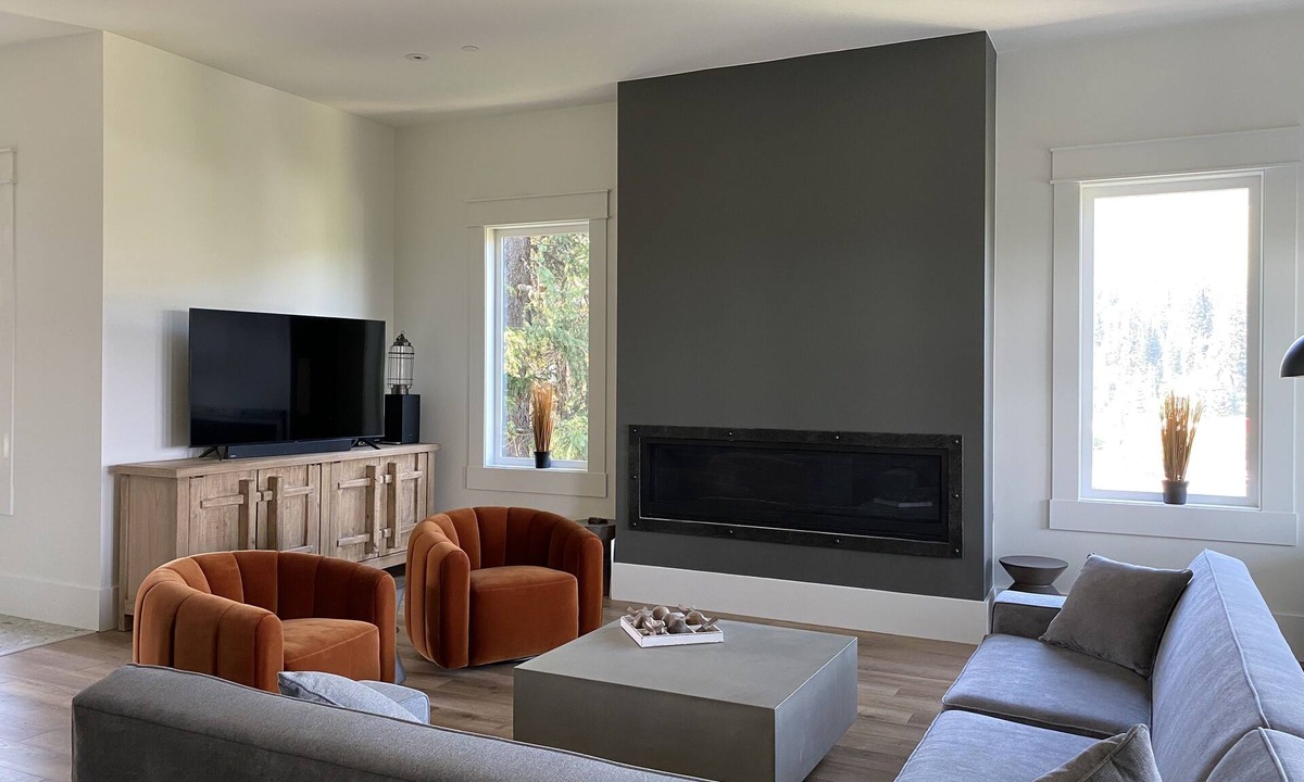Silver Star Mountain House | Beautiful New Luxury Home - Close to The Village - Amazing Ski In/Out too.
