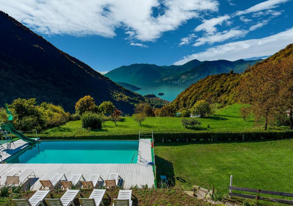 Marone Ski Chalet | Beautiful chalet with Swimming Pool in Lombardy