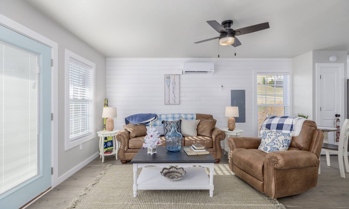 Bean Station Cottage | Beautiful Cherokee Lake Cozy Cottage 2 bed - 2 1/2 Bath, all new!
