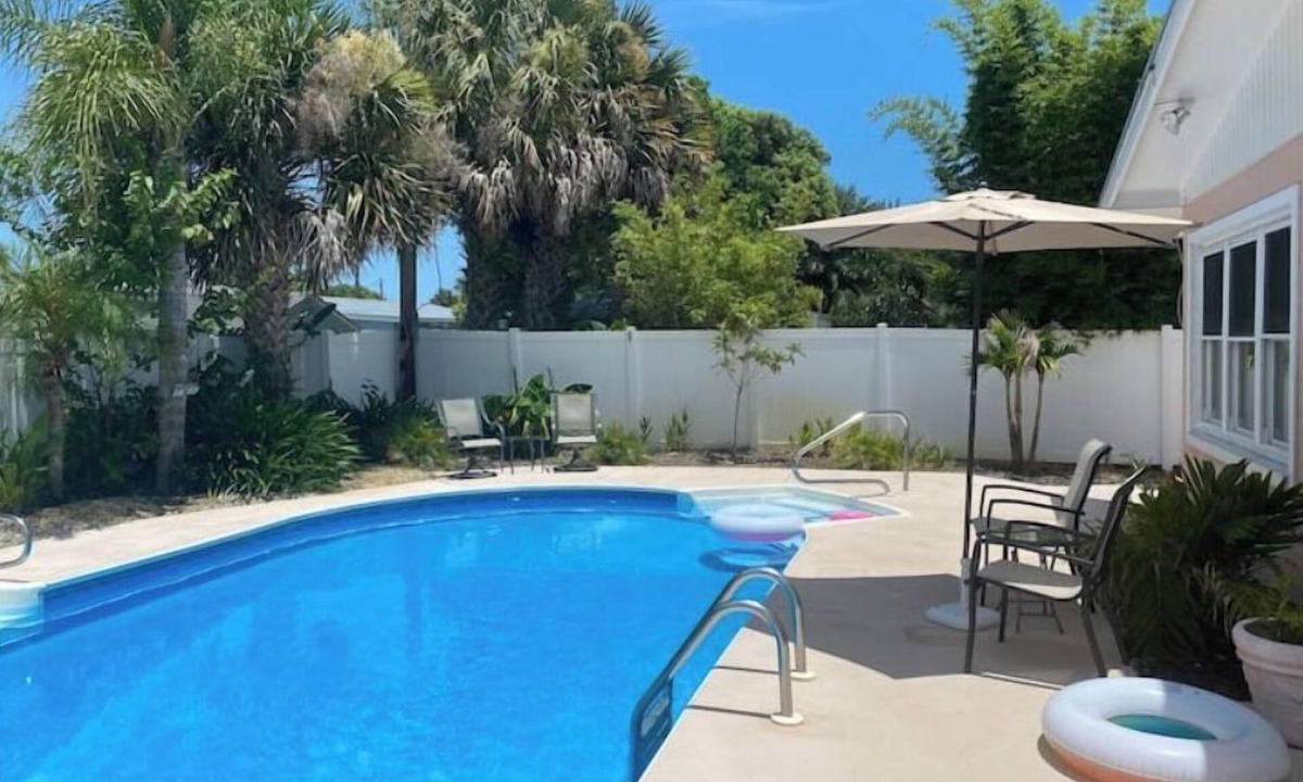 Neptune Beach House | Beautiful Coastal Beach Home - 2 min walk to Beach- 4 bedroom 3 bath 2 masters!