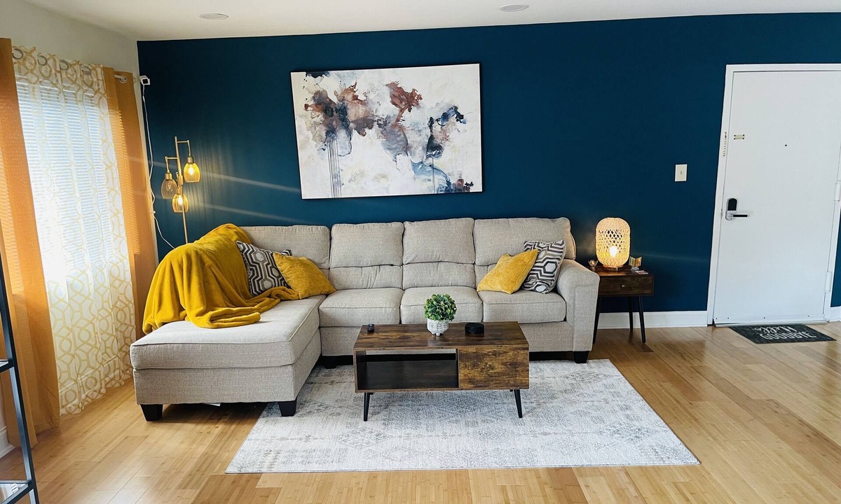 Leisure World Condo | Beautiful condo - Entire place (1bed/1bath)