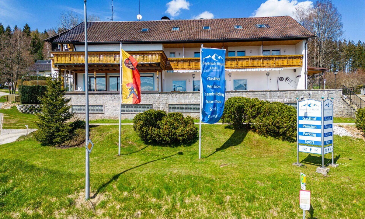 Bayerisch Eisenstein House | Beautiful private villa for 36 people with WIFI, TV and terrace