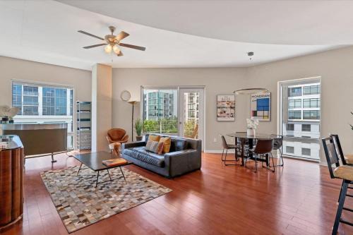 South Eola House | Beautiful Downtown Condo 1 Bed 1 Bath