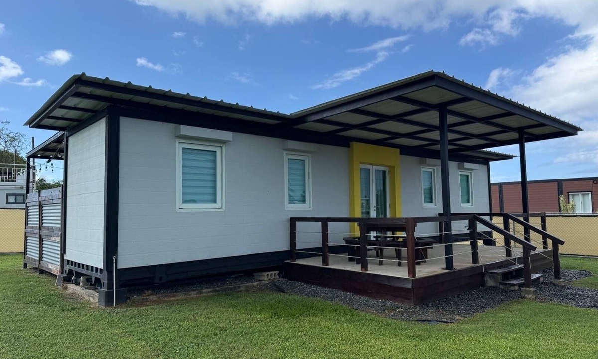 Jobos House | Beautiful equipped container house located in a quitcozy place- 5 min from beach