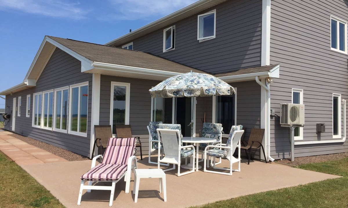 Miminegash House | Beautiful Executive Beach House, Perfect for Families or Corporate Groups