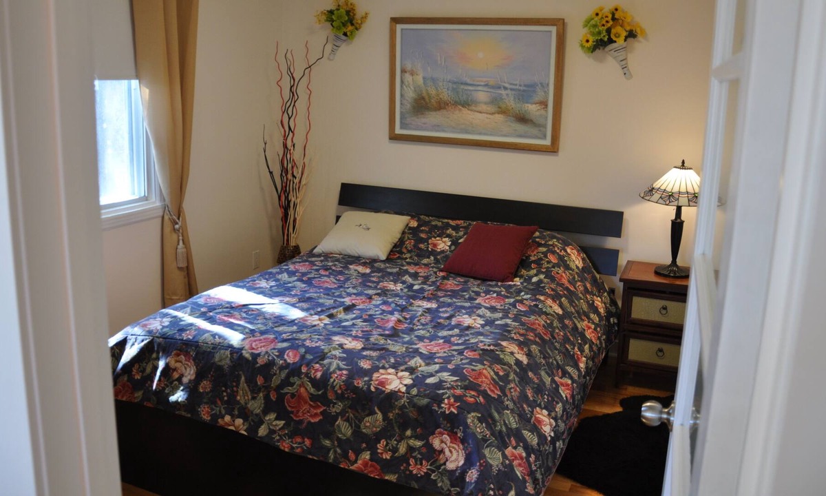 LaSalle Apartment | Beautiful fully equipped 2 bedroom apartment