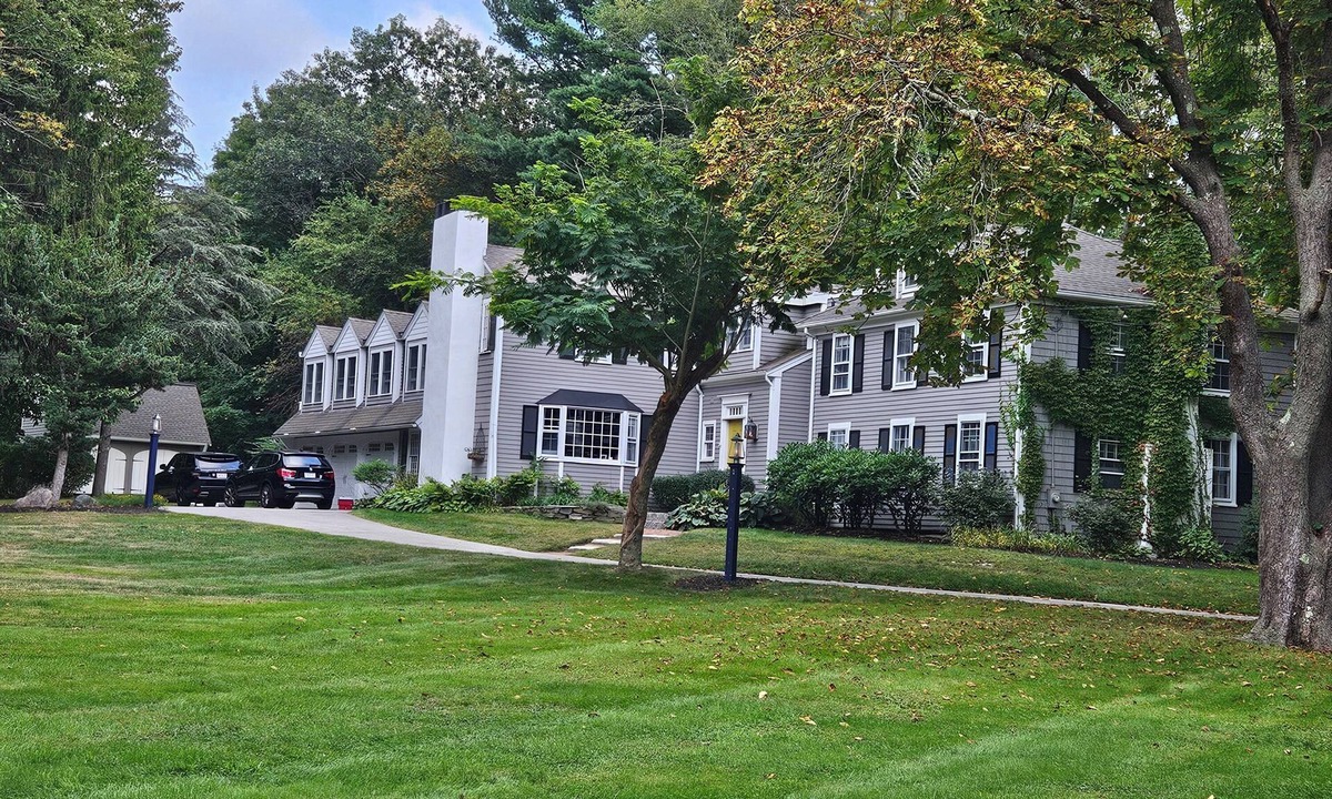 Accord House | Beautiful Hingham Home In Estate Like Setting
