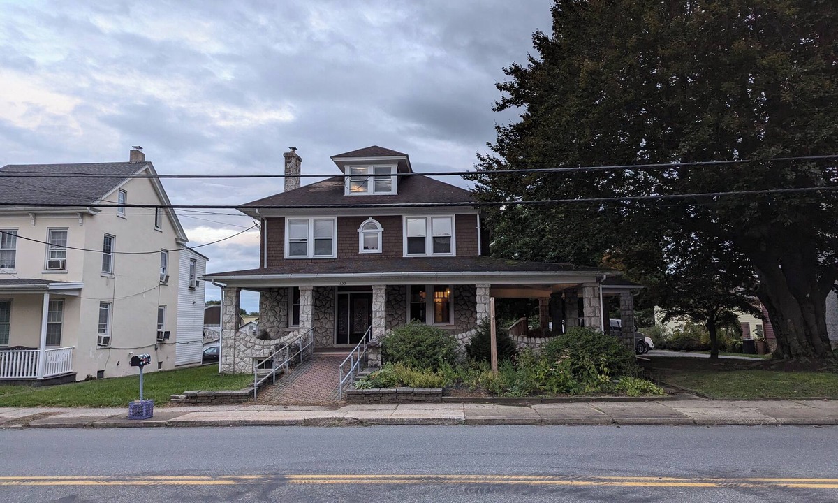 Bally House | Beautiful historic stone house in small-town Bally.