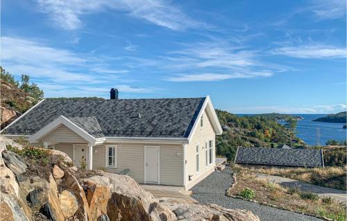 Risor House | Beautiful Home In Risør With Kitchen