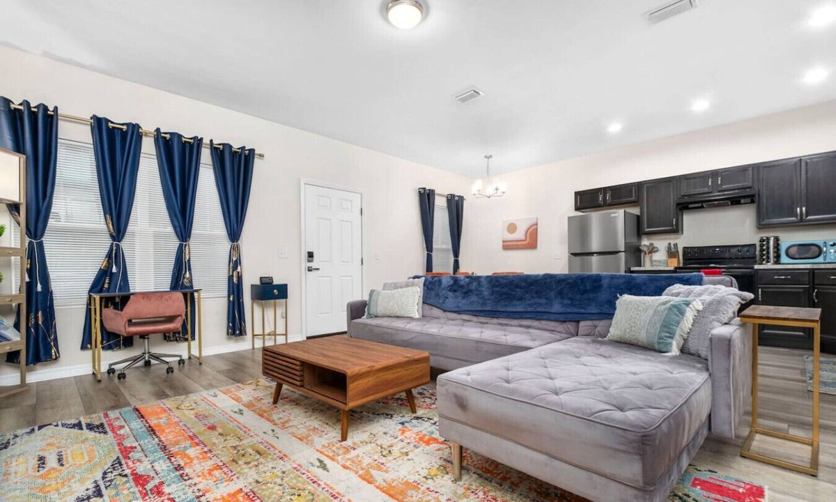 Gainesville Apartment | Beautiful Home - Walk to UF - Newly built