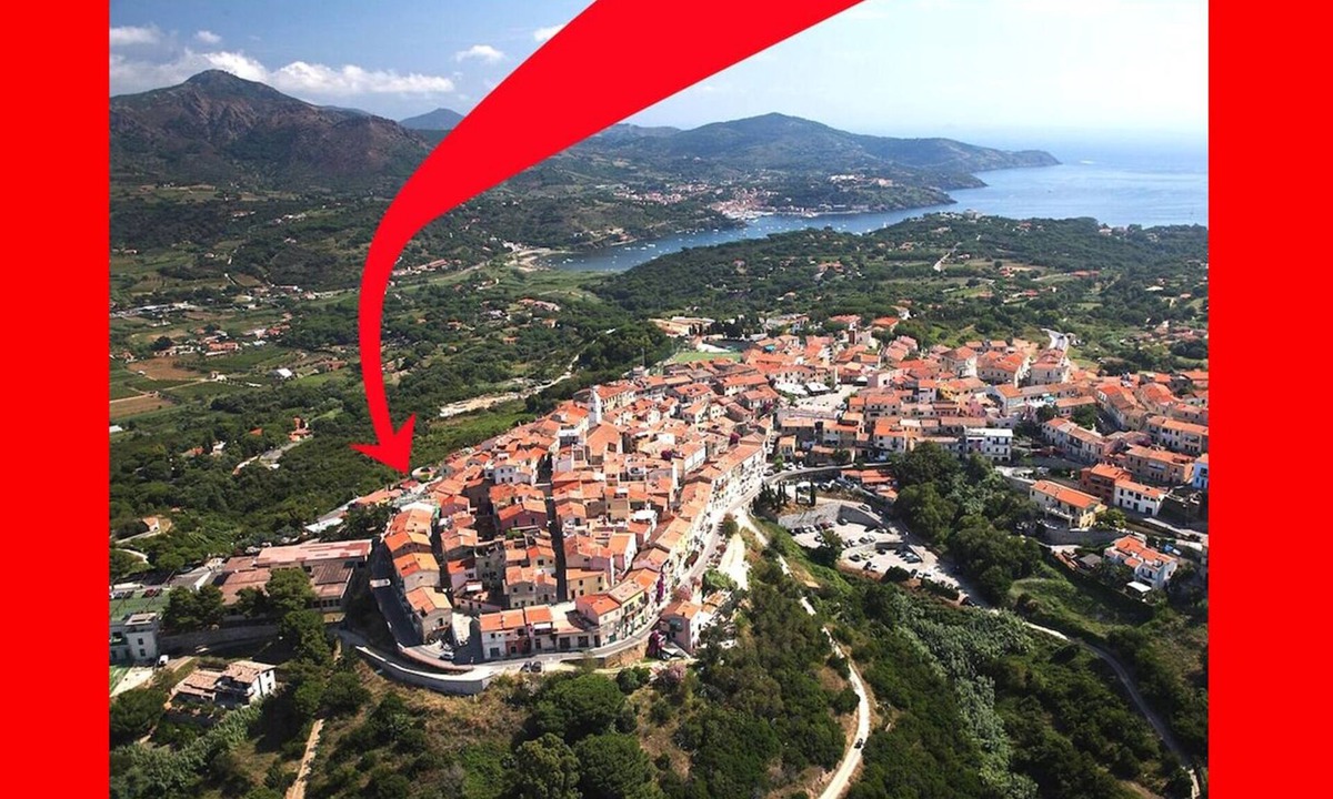 Capoliveri Villa | BEAUTIFUL INDEPENDENT VILLETTA SEA VIEW private parking + air conditioning