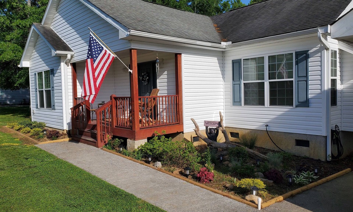 Dandridge Cabin | Beautiful Lakefront Getaway In The Smoky's - Private Dock - Hot Tub - Arcade