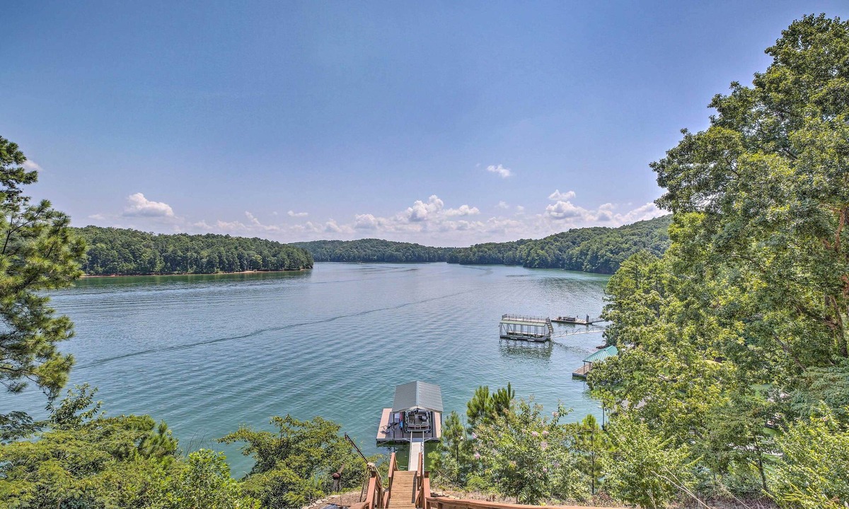 Woodstock Apartment | Beautiful Lakefront Studio: Dock, Fire Pit, Kayak