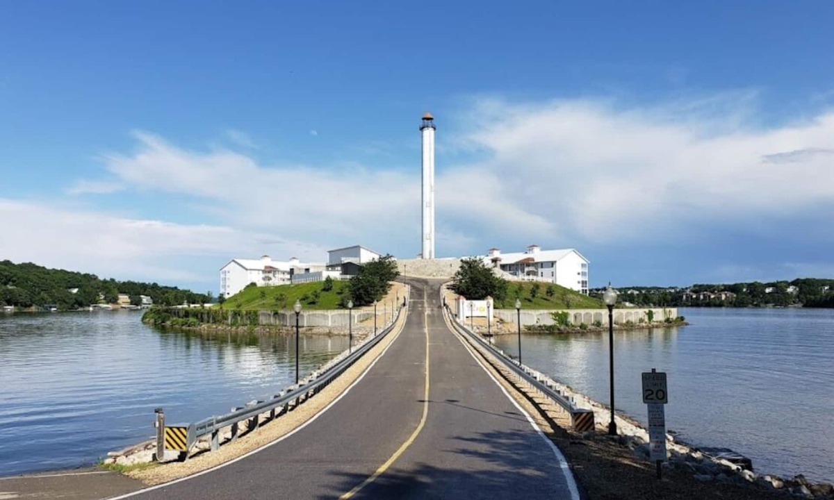 Rocky Mount Condo | Beautiful Lakeside Oasis