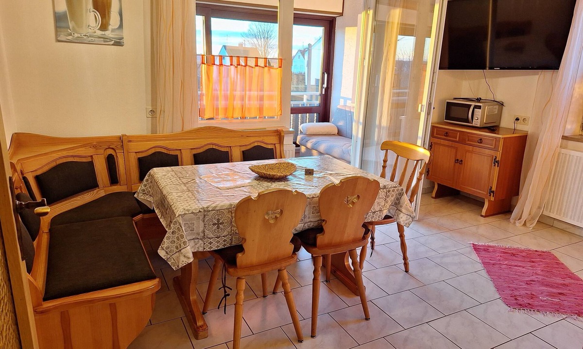Diedorf Markt Apartment | Beautiful large vacation apartment 85 m², 1st floor, for 6 people, 3 bedrooms