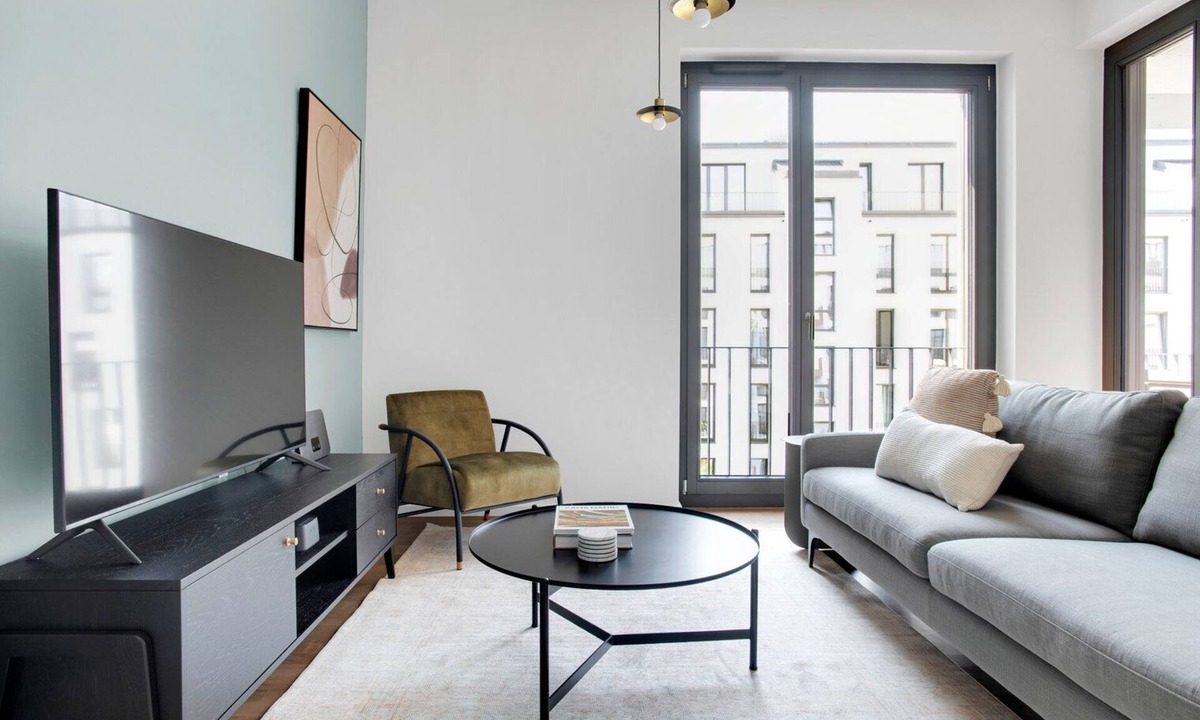 Tiergarten Apartment | Beautiful Mitte 2BR near park am Gleisdreieck, by Blueground