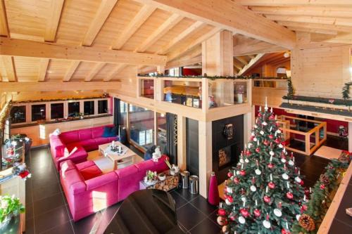 Oeschseite Ski Chalet | Beautiful Modern Chalet in the Nature Gstaad Region