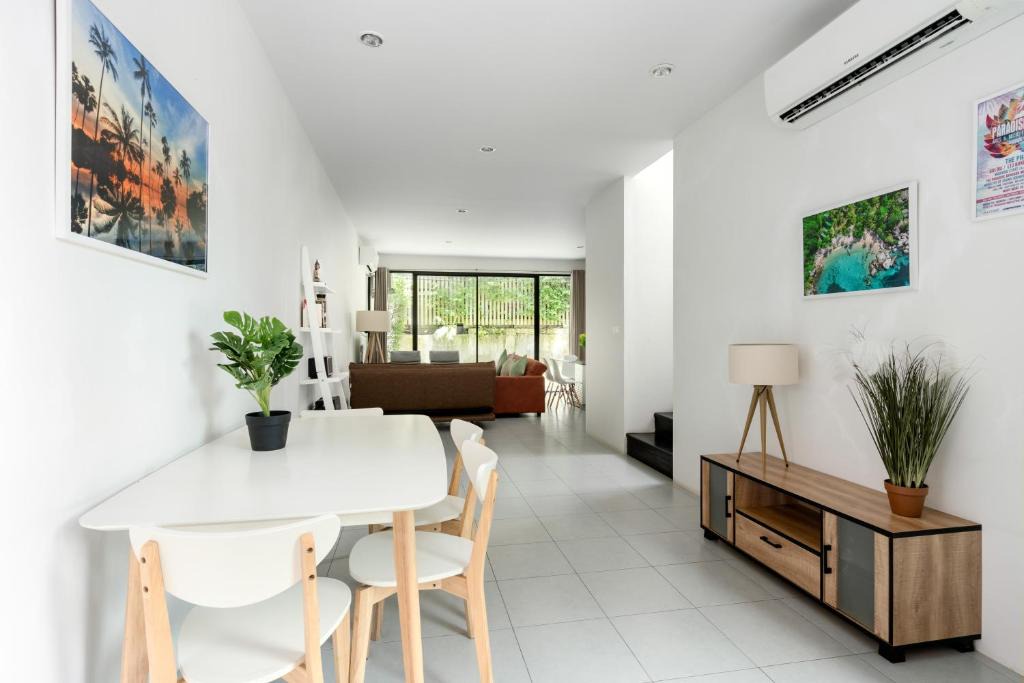 Bophut Apartment | Beautiful Modern flat across the road from Beach