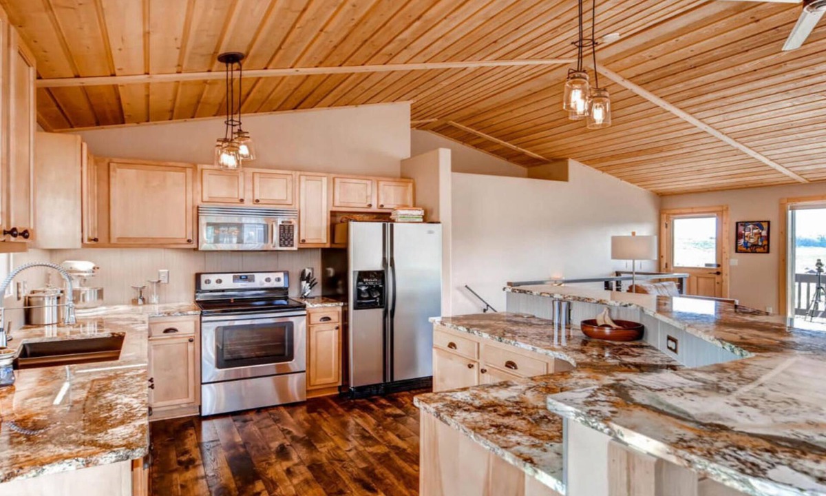 Tabernash House | Beautiful Mountain Modern Home With Views, Hot Tub, & Convenient Location!