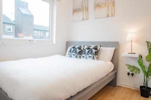 Sutton Central Apartment | Beautiful new build studio in London