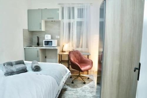 Hendon Apartment | Beautiful NW4 Studio - Professional Market - Own Entry
