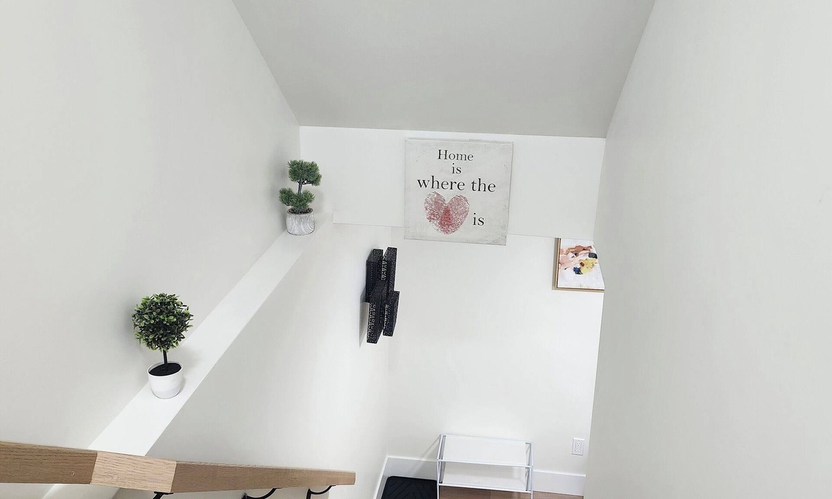 Moncton House | Beautiful Oasis Haven 1 Bedroom unit