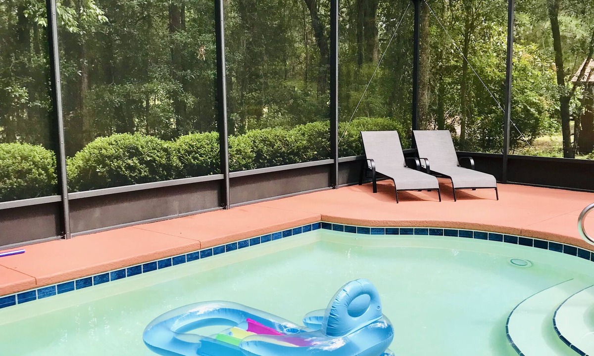 Dunnellon House | Beautiful Oasis with pool, walking distance from Rainbow river