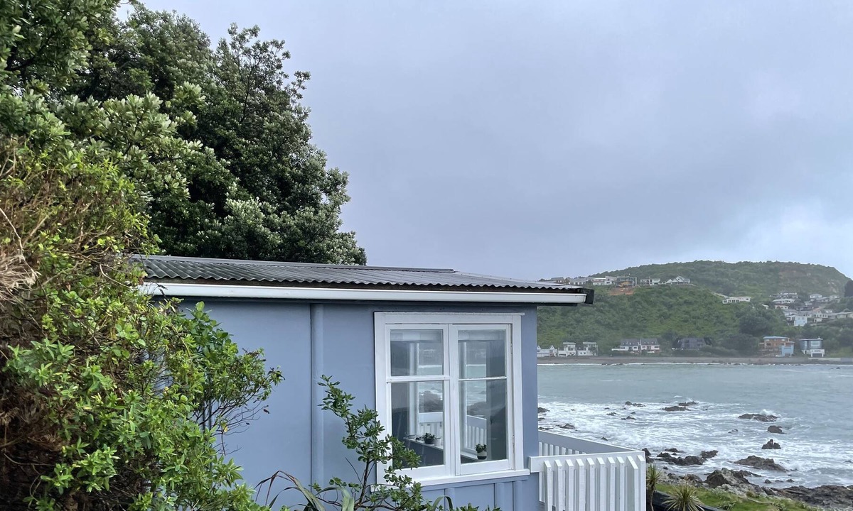 Wellington Apartment | Beautiful Oceanfront Studio with Epic and Peaceful Views
