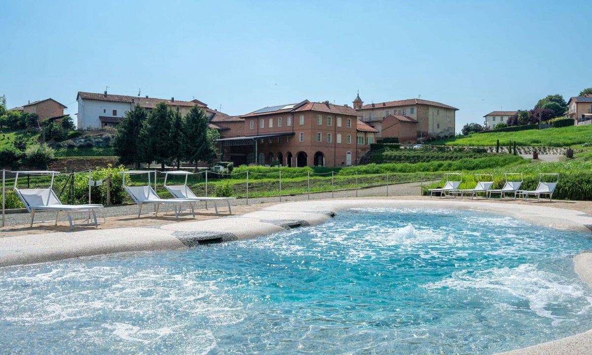 Cossombrato Villa | Beautiful private villa with WIFI, hot tub, A/C, private pool, TV, terrace and panoramic view