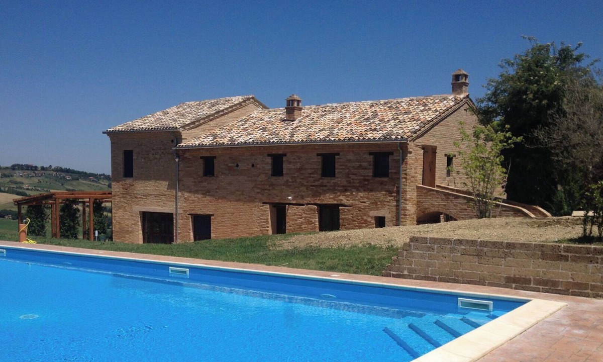 Montegiorgio Villa | Beautiful private villa for 14 people with WIFI, A/C, private pool, TV and panoramic view