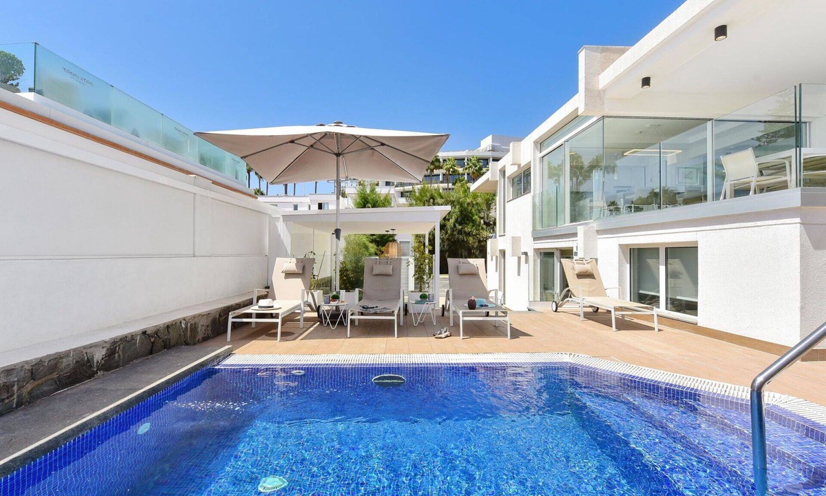 Meloneras House | Beautiful private villa for 8 guests with private pool, WIFI, A/C, TV and patio