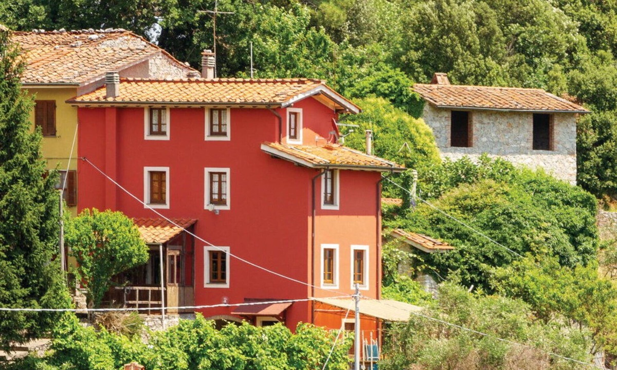 Gombitelli Villa | Beautiful private villa with WIFI, private pool, pets allowed and panoramic view, close to Viare.