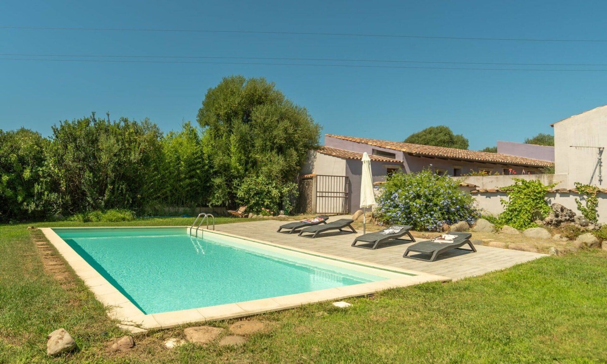 Viddalba House | Beautiful private villa with A/C, WIFI, private pool, TV, patio, pets allowed and panoramic view