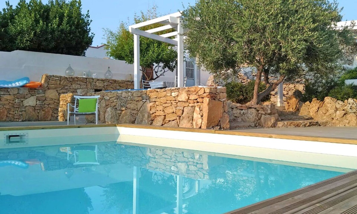 Torre Ovo Villa | Beautiful private villa for 6 people with WIFI, A/C, private pool, TV and terrace