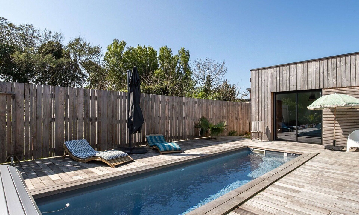 Locquirec House | Beautiful private villa for 6 people with private pool, WIFI, TV, terrace and pets allowed