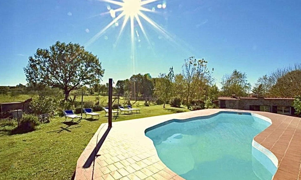 Pitigliano Villa | Beautiful private villa for 7 people with private pool, WIFI, pets allowed and panoramic view