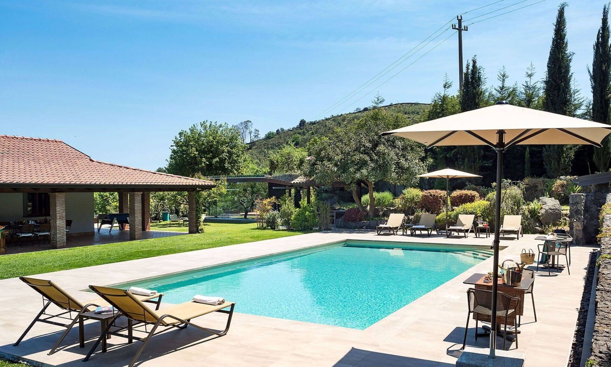 Viagrande Villa | Beautiful private villa for 7 people with A/C, WIFI, private pool, TV, terrace and panoramic view